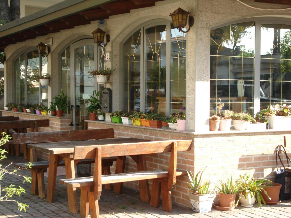 La Quercia Hotel Lignano Sabbiadoro Ngoại thất bức ảnh